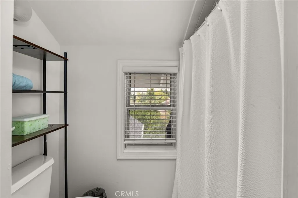 39287 Pine Street, Yucaipa, California 92399 home-pic-27